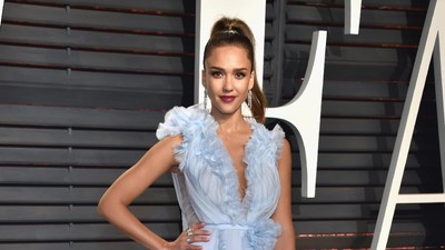 Foto: 15 Gaya Stylish Jessica Alba yang Mencuri Perhatian