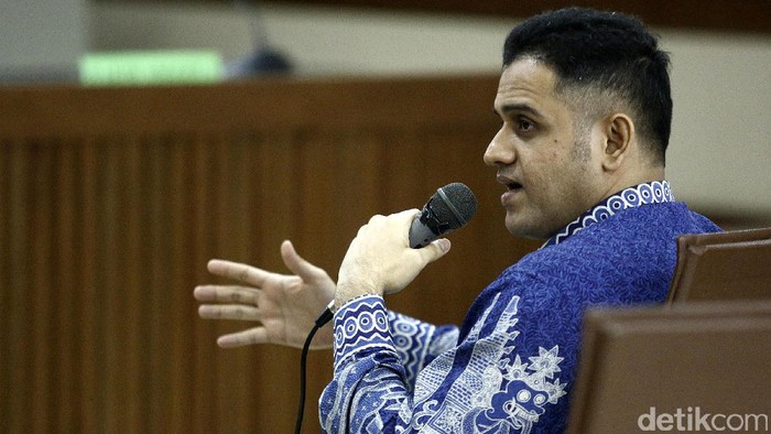 Muhammad Nazaruddin menjadi saksi sidang kasus korupsi Hambalang di Pengadilan Tipikor, Jakarta, Senin (29/5). Nazaruddin bersaksi untuk terdakwa Choel Mallarangeng.