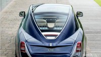 Rolls-Royce Sweptail merupakan keajaiban buah tangan seorang ahli dari departemen Rolls-Royce. Diluncurkan pada 2017 kemarin, mobil menjadi salah satu kendaraan termahal di dunia yang laku terjual. Foto: Rolls-Royce