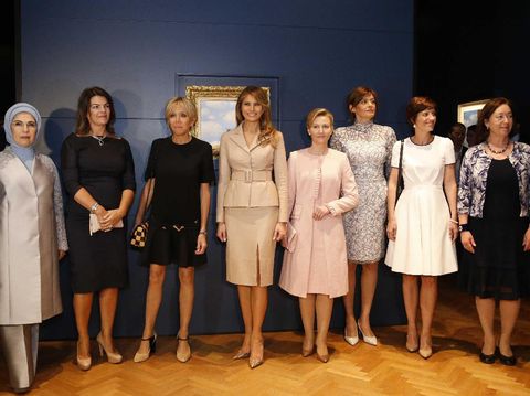 Foto: Adu Gaya Melania Trump Vs. Brigitte Macron di Konferensi NATO