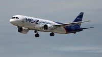 Dengan jangkauan atau jarak terbang hingga 6.000 kilometer (km), MS-21 diprediksi bisa menjadi rival Boeing 737 dan Airbus A320 yang saat ini mendominasi pasar pesawat berbadan kecil untuk jarak menengah. Courtesy of PR Department of Irkut Corporation/Handout via REUTERS.