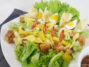 Mau Gado-gado atau Rujak? Dea Annisa Punya Paduan Keduanya