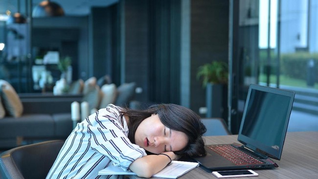 Tips Mengusir Kantuk Saat Tidak Bisa Minum Kopi