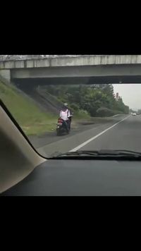 Bikers masuk Tol Purbaleunyi