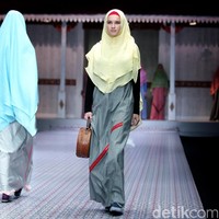 Koleksi terbaru Si.Se.Sa yang mengusung tema Keluargi bertempat di Dharmawangsa Hotel. Jakarta.[Foto: Mohammad Abduh/wolipop]]