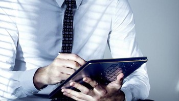 Punya ketebalan hanya 10,9 mm. Foto: Asus