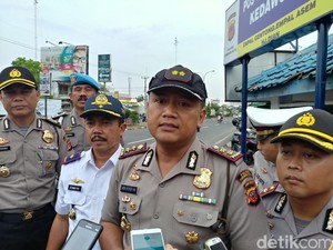 Arus Mudik, Pasar Tumpah Jadi Ancaman Kemacetan di Pantura Cirebon
