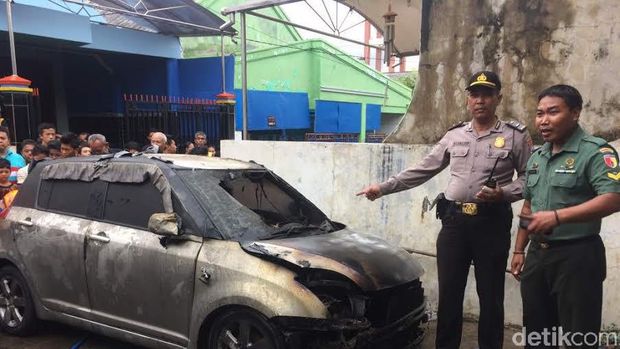 Gudang Pigura Terbakar, Swift Ikut Jadi Korban