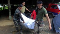 Jumlah korban jiwa akibat pertempuran hampir sepekan ini sudah mendekati angka 100. Erik De Castro/Reuters.