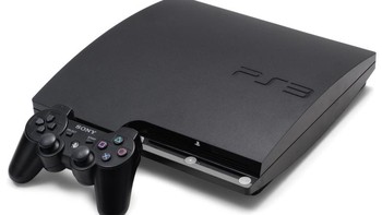 Sony merilis PS3 yang jadi pesaing Xbox 360 dan Wii dari Nintento. Tak ada kabel yang menjuntai yang tersambung di kontroler karena sudah wireless. Foto: Sony