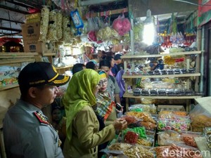 Pengawasan Pangan Bulan Ramadan, BPOM Sidak di Pasar Minggu