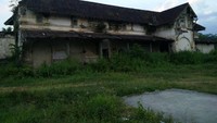 Ada juga yang sudah beralih fungsi menjadi rumah. Pool/Masyarakat Transportasi Indonesia (MTI).