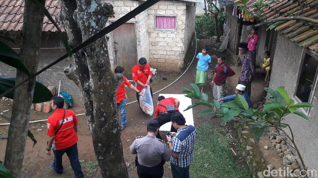 Perempuan yang Ditangkap di Bogor Istri Bomber Kampung Melayu