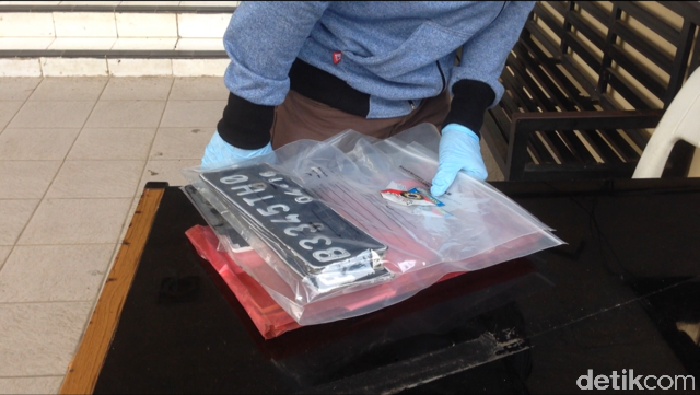 Geledah Rumah di Cipayung, Densus Tangkap 2 Terduga Teroris