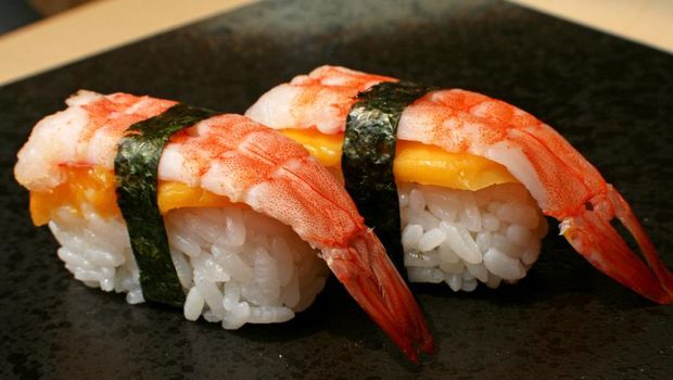 15 Kesalahan Ini Sering Dilakukan Saat Menyantap Makanan Jepang Menurut Para Chef (2)