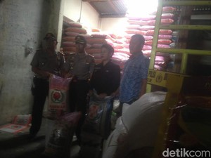 Puluhan Ton Beras Berpemutih Ditemukan Satgas Pangan Polres Blitar