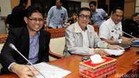 Pimpinan KPK, Laode Muhammad Syarif bersama Menteri Hukum dan HAM, Yasonna Laoly dan Kepala BNN Budi Waseso saat hadiri raker bersama Komisi III DPR.