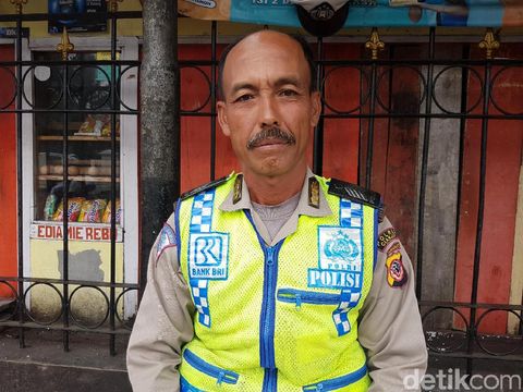 Berkenalan dengan Polisi 