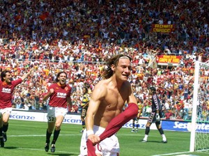 Totti, Roma, dan Cinta yang Tak Perlu Diperdebatkan