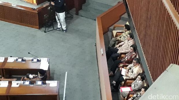 Rapat Paripurna tentang Kerangka Ekonomi Makro dan Pokok-Pokok Kebijakan Fiskal RAPBN 2018