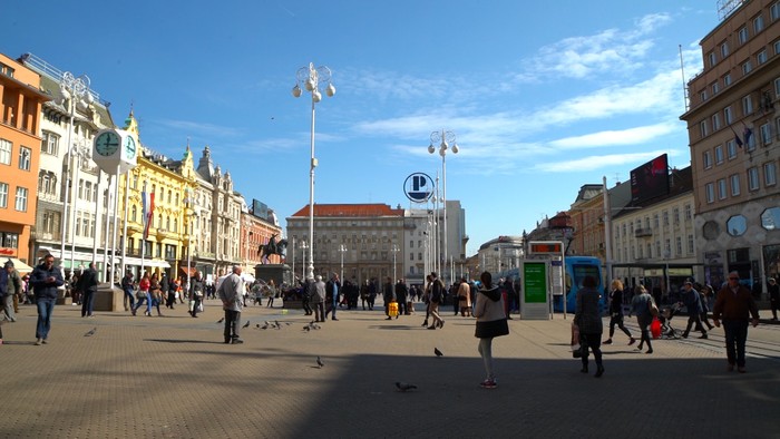Semangat Berbagi Muslimah Muda Kroasia
