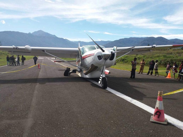 Pesawat Tergelincir, Bupati Puncak Minta Bandara Ilaga Diperpanjang