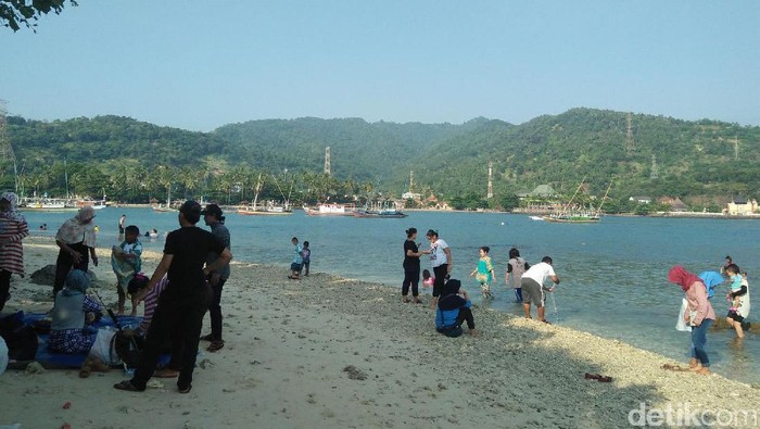 Pulau Merak Kecil di Cilegon