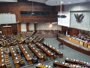 Sengkarut Pasal Sekolah Minggu