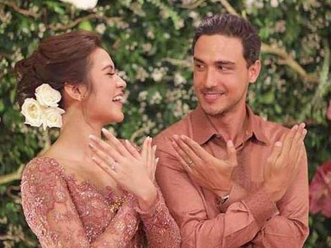 Hamish Daud saat bertunangan dengan Raisa. 