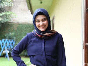 Zee Zee Shahab Lari Lagi karena Diiming-imingi Batagor oleh Suami