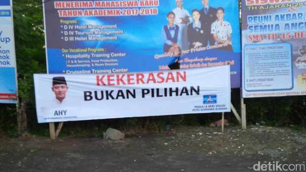 Spanduk Agus Yudhoyono di Denpasar, Bali / 