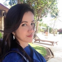 Selanjutnya ada Andi Soraya yang juga memiliki darah keturunan Bugis dalam dirinya. Andi Soraya mengawali kariernya di dunia hiburan sebagai seorang model iklan. Setelahnya dia pun mulai merambah ke dunia seni peran. Foto: Dok. Instagram/andisorayabeatrix