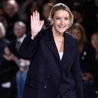 Anya Hindmarch Ditunjuk Jadi Brand Fashion Kepercayaan Kerajaan Inggris