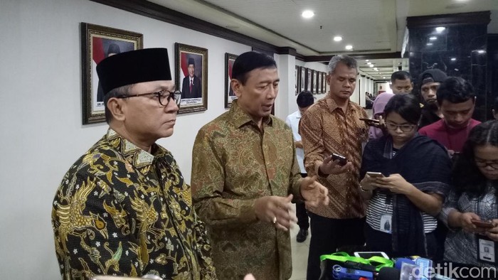 Bertemu Ketua MPR, Wiranto Bahas Ormas hingga Terorisme