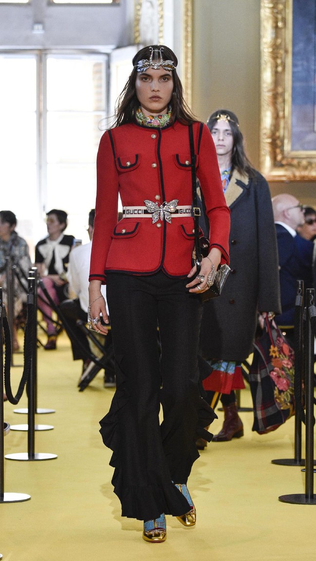 A model walks the runway at the Gucci Cruise 2018 show at Palazzo Pitti on May 29, 2017 in Florence, Italy.  (Photo by Pietro DAprano/Getty Images)