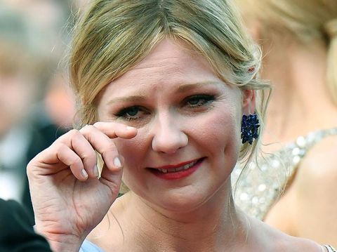 Terungkap, Alasan Kirsten Dunst Tiba-tiba Nangis di Karpet Merah Cannes 