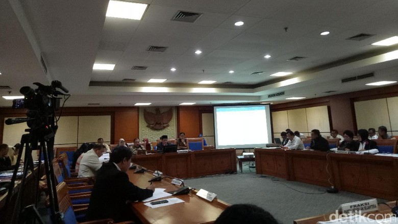 Panja DPR Kembali Rapat Bahas RUU Antiterorisme Panja DPR Kembali Rapat Bahas RUU Antiterorisme