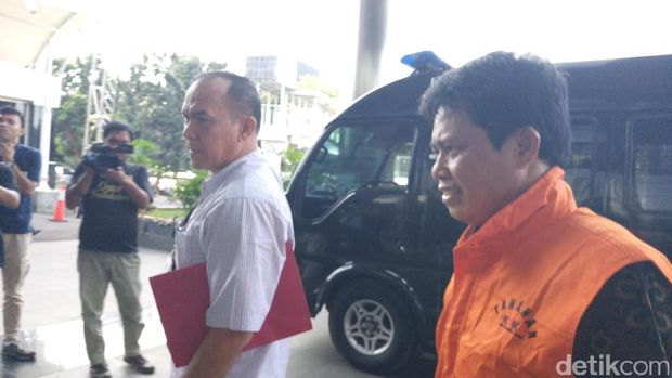 Tersangka kasus suap opini WTP, Sugito di gedung KPK, Rabu (31/5/2017)