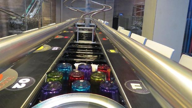 Suasana di dalam restoran di Europa Park