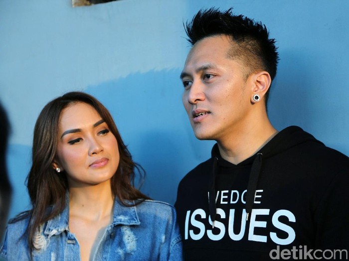 Demian dan Sara Wijayanto saat ditemui di gedung Trans TV.
