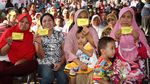 PLN Bagi-bagi Sembako