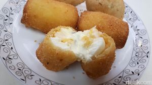 Nyamm! Enaknya Ngemil Pastel dan Risoles Smoked Beef Mayo yang Mantap Mengenyangkan
