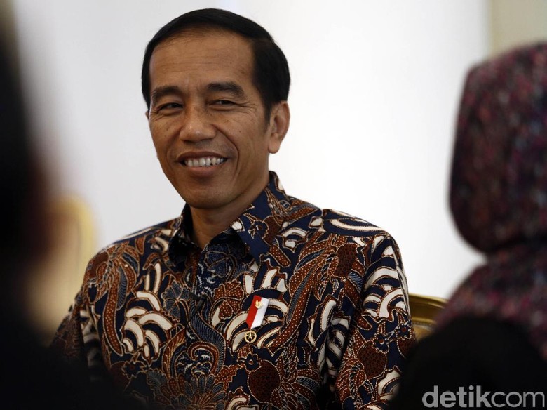 Kaesang Keluhkan Jokowi yang Selalu Dengar Musik Metal Kaesang Keluhkan Jokowi yang Selalu Dengar Musik Metal