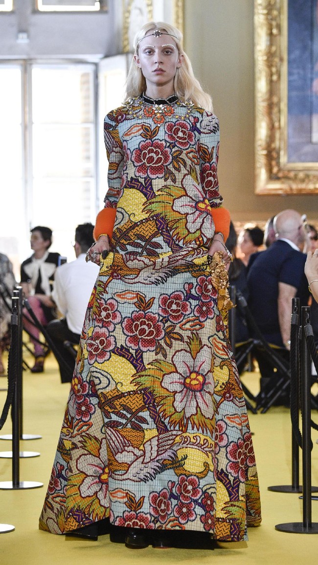 A model walks the runway at the Gucci Cruise 2018 show at Palazzo Pitti on May 29, 2017 in Florence, Italy.  (Photo by Pietro DAprano/Getty Images)