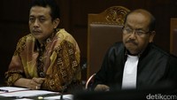 Jaksa dalam dakwaan menyebut uang tersebut diperuntukkan untuk mempercepat penyelesaian permasalahan pajak (restitusi), Surat Tagihan Pajak Pertambahan Nilai (STP PPN), penolakan pengampunan pajak atau tax amnesty, pencabutan pengukuhan Pengusaha Kena Pajak (PKP) dan pemeriksaan bukti permulaan (Bukper) pada Kantor Pelayanan Pajak Penanaman Modal Asing (KPP PMA Enam) Kalibata dan Kantor Kanwil DJP Jakarta Khusus.