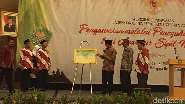 Menag Lukman Hakim menutup acara Workshop Peneguhan Pancasila Bagi ASN.