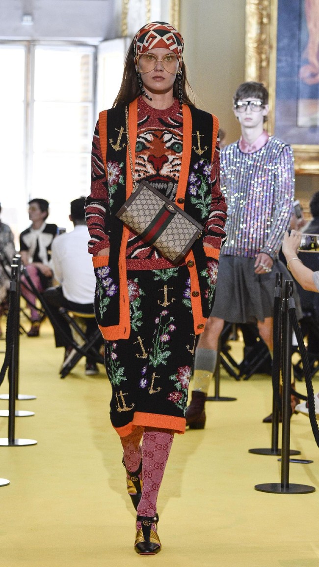 A model walks the runway at the Gucci Cruise 2018 show at Palazzo Pitti on May 29, 2017 in Florence, Italy.  (Photo by Pietro DAprano/Getty Images)