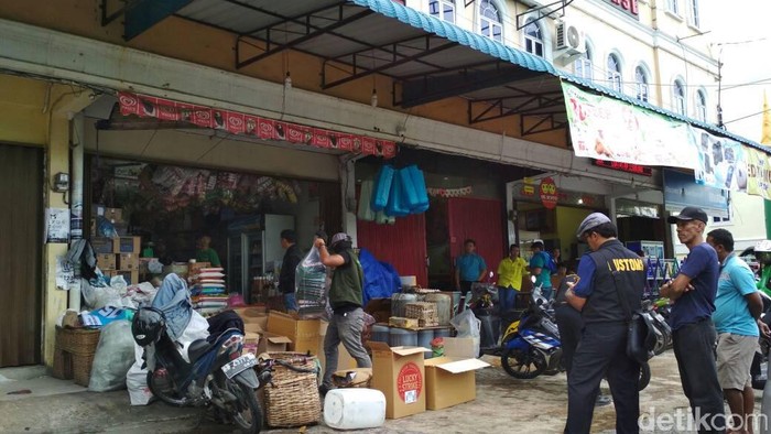 Gelar Razia di Batam, Bea-Cukai Sita Ribuan Rokok dan Miras Ilegal