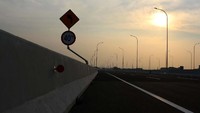 Target pengoperasian pada Juli ini sendiri molor dari proyeksi pada awal tahun, di mana ruas tol yang digadang-gadang bakal memecah kemacetan di jalur Cikampek ini tadinya dijadwalkan beroperasi pada April tahun ini. Pool/Dok. Kementerian PUPR.