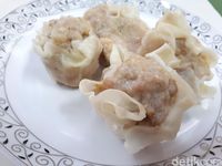 Pasteliciouz: Di Sini Ada Pastel dan Risoles <i>Smoked Beef Mayo</i> yang Mantap Mengenyangkan